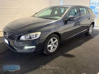 Volvo V60 D2 1.6 116 CV Kinetic Grigio usata Este
