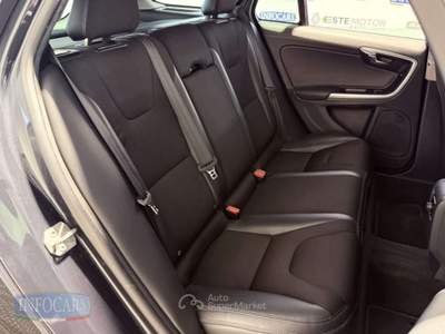 Volvo V60 D2 1.6 116 CV Kinetic Grigio usata Este