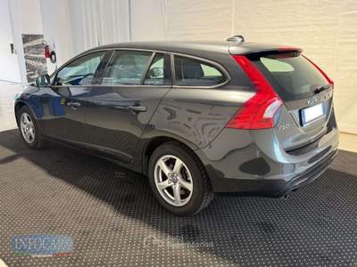 Volvo V60 D2 1.6 116 CV Kinetic Grigio usata Este