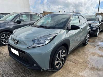 Toyota Aygo 1.0 72 CV 5 P. Trend AUTOMATICA Blu/Azzurro usata Alberobello