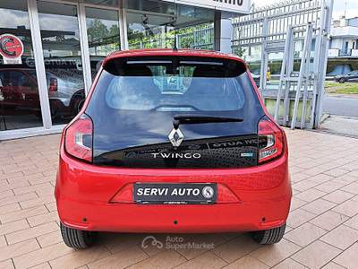 Renault Twingo Twingo 22kWh Zen Rosso usata Casoria