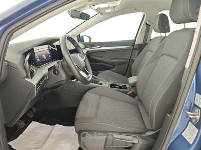 Volkswagen Golf 2.0 TDI 115 CV SCR Life Blu/Azzurro usata Capua