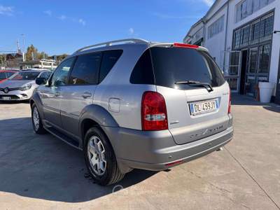 SsangYong Rexton Rexton 2.7 xvt Top Class auto km certificati Argento usata Anzio