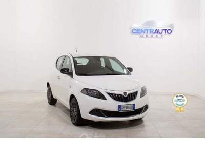 Lancia Ypsilon 70cv Hybrid Gold Bianco usata Galatina