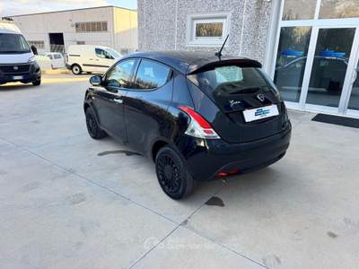 Lancia Ypsilon Ypsilon 1.0 FireFly 5 porte S&S Hybrid Silver Nero usata Miranda