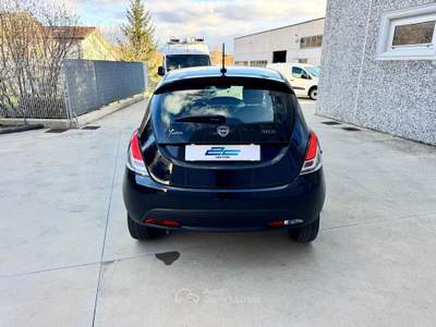 Lancia Ypsilon Ypsilon 1.0 FireFly 5 porte S&S Hybrid Silver Nero usata Miranda