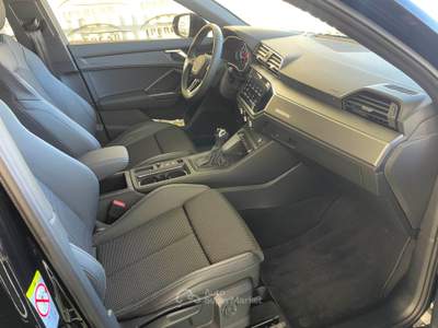 Audi Q3 SPB 35 TDI S tronic line edition Nero usata Acerra