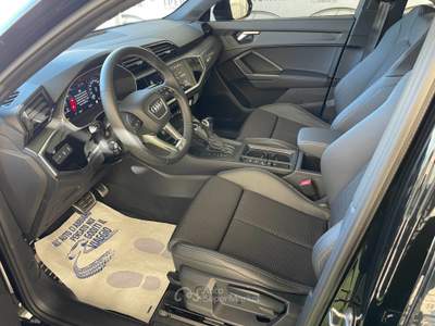 Audi Q3 SPB 35 TDI S tronic line edition Nero usata Acerra