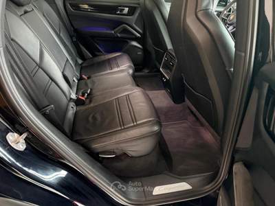 Porsche Cayenne Coupé 3.0 V6 E-Hybrid Nero usata Pomezia