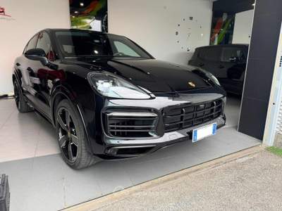 Porsche Cayenne Coupé 3.0 V6 E-Hybrid Nero usata Pomezia