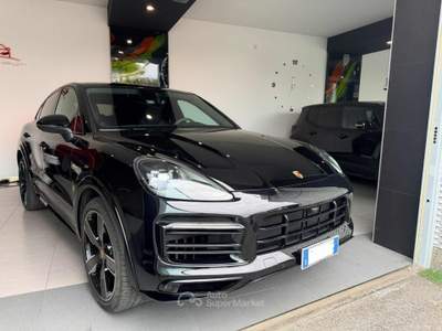 Porsche Cayenne Coupé 3.0 V6 E-Hybrid Nero usata Pomezia