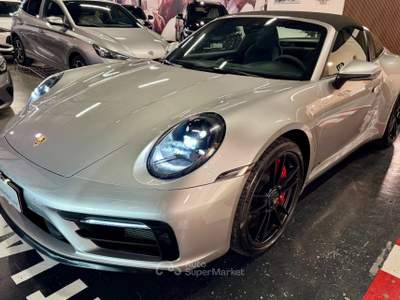 Porsche 911 Targa 4 GTS Argento usata Castellammare di Stabia