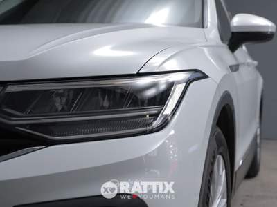Volkswagen Tiguan tiguan 2.0 tdi life 150cv dsg usata Barzago
