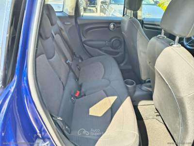 MINI Clubman Mini Cooper D Business 5 porte Blu/Azzurro usata Somma Vesuviana
