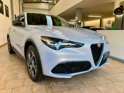 Alfa Romeo Stelvio Stelvio 2023 2.0 T Sprint Q4 280cv auto - 25.790km Grigio usata Rho
