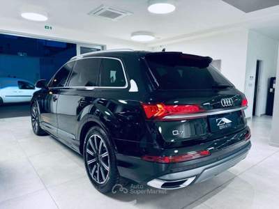 Audi Q7 45 3.0 tdi mhev quattro tiptronic Nero usata San Michele Salentino