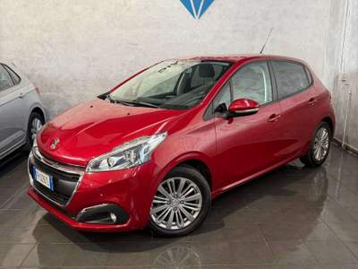 Peugeot 208 BlueHDi 75 5 porte Allure Rosso usata Cornaredo