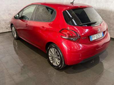 Peugeot 208 BlueHDi 75 5 porte Allure Rosso usata Cornaredo