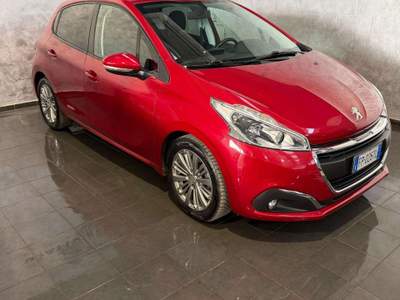 Peugeot 208 BlueHDi 75 5 porte Allure Rosso usata Cornaredo