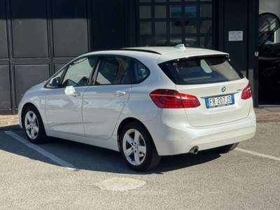 BMW Serie 2 218d 216 d Active Tourer Luxury AUTOMATICA Bianco usata Dolo