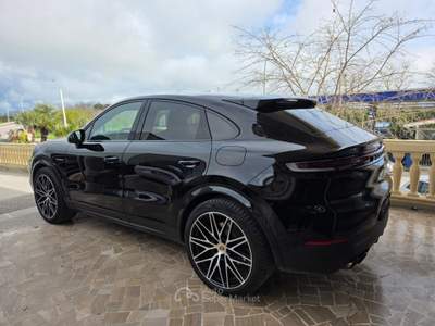 Porsche Cayenne Coupé 3.0 V6 E-Hybrid#AUTO#LED#TETTO#PELLE#NAVI#CAM#SPOILER#DRIVE MODE Nero usata Altamura