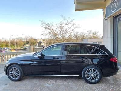 Mercedes-Benz Classe C C 220 d S.W. Auto Premium#AUTO#LED#XENO#PELLE#GANCIO TRAINO Nero usata Altamura