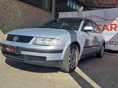 Volkswagen Passat Volkswagen Passat 1.8 20V cat usata Traversetolo