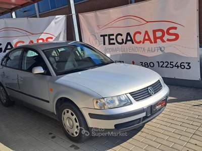 Volkswagen Passat Volkswagen Passat 1.8 20V cat usata Traversetolo