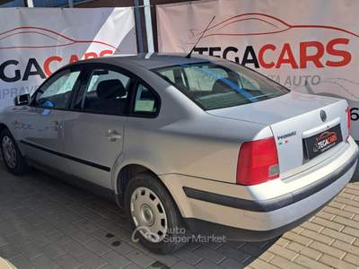 Volkswagen Passat Volkswagen Passat 1.8 20V cat usata Traversetolo