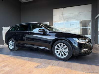 Volkswagen Passat Passat Var. 2.0 TDI EVO DSG Business Nero usata San Michele salentino