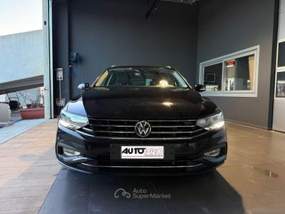 Volkswagen Passat Passat Var. 2.0 TDI EVO DSG Business Nero usata San Michele salentino