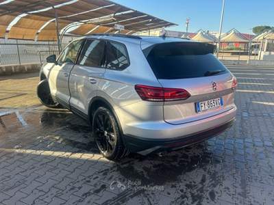 Volkswagen Touareg Touareg Argento usata Taranto