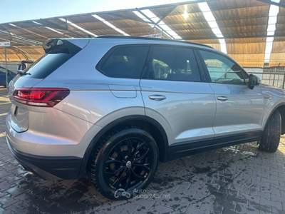 Volkswagen Touareg Touareg Argento usata Taranto
