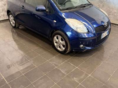 Toyota Yaris Yaris 1.0 3 porte FRIZIONE NUOVA!!! Blu/Azzurro usata Cornaredo