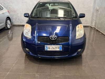 Toyota Yaris Yaris 1.0 3 porte FRIZIONE NUOVA!!! Blu/Azzurro usata Cornaredo