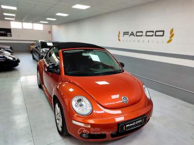 Volkswagen New Beetle Cabrio automatico Edizione limitata BLACK ORANGE Arancione usata Bagnolo Mella