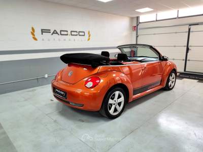 Volkswagen New Beetle Cabrio automatico Edizione limitata BLACK ORANGE Arancione usata Bagnolo Mella