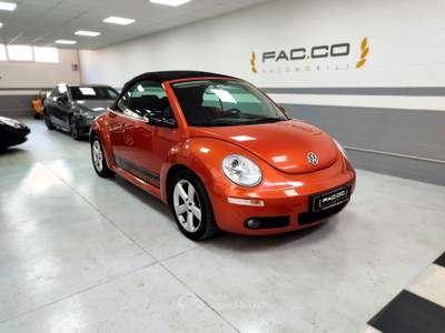 Volkswagen New Beetle Cabrio automatico Edizione limitata BLACK ORANGE Arancione usata Bagnolo Mella