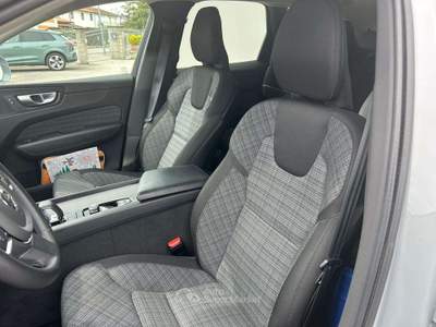 Volvo XC60 XC60 II 2.0 b4 Plus Dark awd auto Grigio usata Bastia Umbra