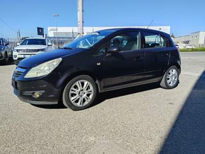 Opel Corsa 5 porte Cosmo Nero usata Putignano