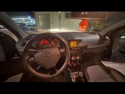 Opel Astra Opel Astra GTC 1.7 cdti Cosmo 110cv Nero usata San Lazzaro di Savena