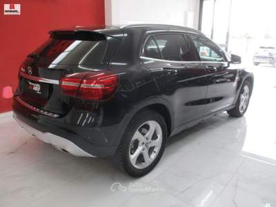 Mercedes-Benz GLA GLA 200 d Automatic Premium Nero usata Vittoria
