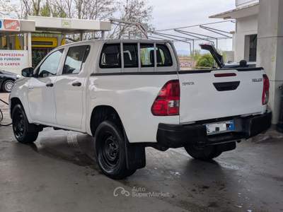 Toyota Hilux Hilux IV 2021 2.4 d-4d double cab 4wd Bianco usata Deruta