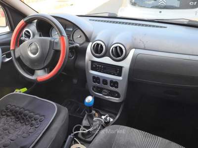 Dacia Logan Logan GPL  x neopatentati 12 mesi di garanzia Rosso usata Porto sant' Elpidio