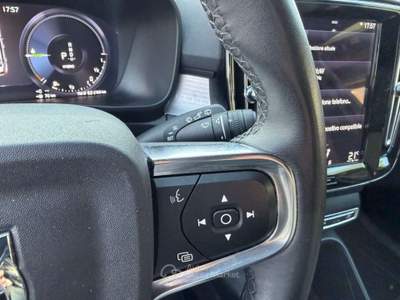 Volvo XC40 T5 Recharge Plug-in Hybrid automatico Core Nero usata Rivignano Teor