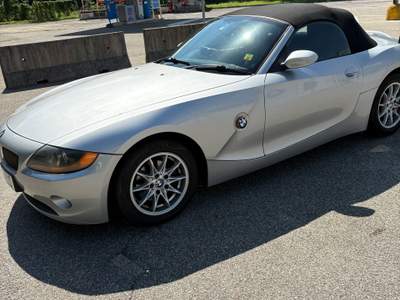 BMW Z4 Auto con targa inglese e guida a destra Grigio usata Milano