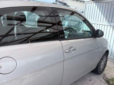 Lancia Ypsilon Macchina per neopatentati Argento usata Pistoia