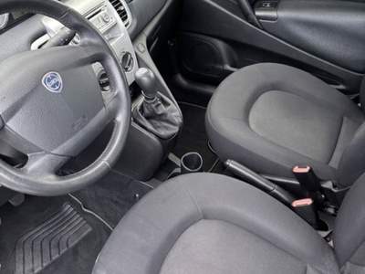 Lancia Ypsilon Macchina per neopatentati Argento usata Pistoia
