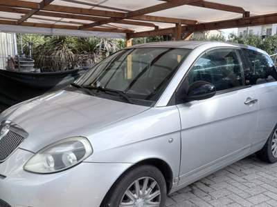 Lancia Ypsilon Macchina per neopatentati Argento usata Pistoia