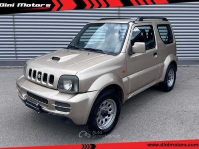 Suzuki Jimny 1.5 DDiS cat 4WD JLX TRAZIONE INTEGRALE 4X4 GANCIO Giallo usata Sant'Angelo in vado